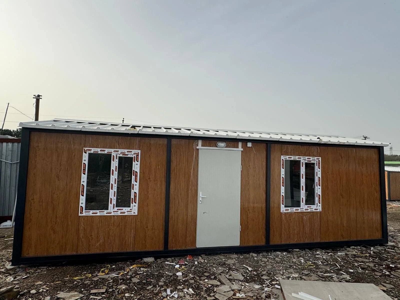 Ahşap Görünümlü Çatılı Konteyner — Ayaz Konteyner katalog örneği